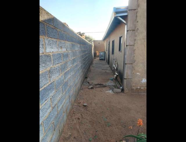 3 BEDROOM HOUSE FOR SALE IN BRAM FISCHERVILLE